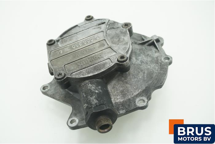 Gebruikte Vacuumpomp (Diesel) Mercedes E (W210) 3.0 E-300D Turbo 24V Prijs € 90,75 Inclusief btw aangeboden door Brus Motors BV