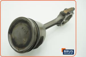 Gebruikte Drijfstang Kia Sorento I (JC) 2.4 16V Prijs € 90,75 Inclusief btw aangeboden door Brus Motors BV