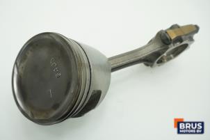 Gebruikte Drijfstang Kia Sorento I (JC) 2.4 16V Prijs € 90,75 Inclusief btw aangeboden door Brus Motors BV