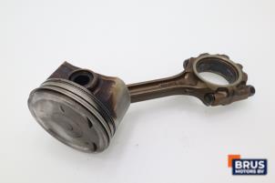 Gebruikte Drijfstang Mitsubishi Outlander (CU) 2.0 16V 4x2 Prijs € 90,75 Inclusief btw aangeboden door Brus Motors BV