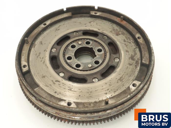 Gebruikte Dubbele massa vliegwiel Audi A6 (C5) 1.8 20V Prijs € 242,00 Inclusief btw aangeboden door Brus Motors BV
