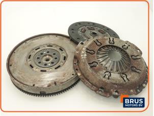 Gebruikte Dubbele massa vliegwiel Audi A6 (C5) 2.5 TDI V6 24V Prijs € 242,00 Inclusief btw aangeboden door Brus Motors BV