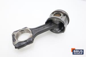 Gebruikte Drijfstang Ssang Yong Rexton 2.7 Xdi RX/RJ 270 16V Prijs € 90,75 Inclusief btw aangeboden door Brus Motors BV