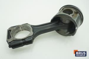 Gebruikte Drijfstang Ssang Yong Kyron 2.0 M 200 Xdi 16V 4x2 Prijs € 121,00 Inclusief btw aangeboden door Brus Motors BV