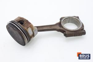 Gebruikte Drijfstang Peugeot 206 (2A/C/H/J/S) 1.4 XR,XS,XT,Gentry Prijs € 90,75 Inclusief btw aangeboden door Brus Motors BV