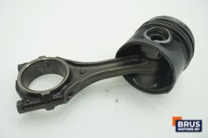 Gebruikte Drijfstang Opel Frontera 2.3 TD Prijs € 90,75 Inclusief btw aangeboden door Brus Motors BV