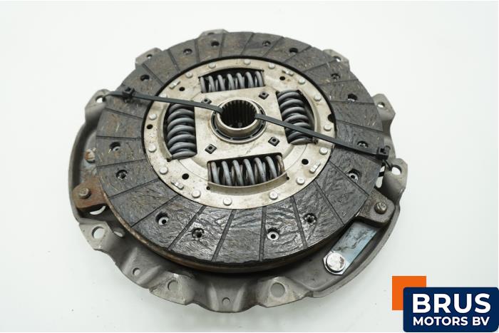 Gebruikte Koppelingsset (compleet) Mercedes Vito (638.0) 2.3 108D Prijs € 90,75 Inclusief btw aangeboden door Brus Motors BV