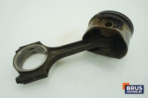 Gebruikte Drijfstang Chrysler Voyager 2.4i 16V Prijs € 90,75 Inclusief btw aangeboden door Brus Motors BV