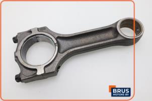 Gebruikte Drijfstang Landrover Freelander Hard Top 2.0 td4 16V Prijs € 90,75 Inclusief btw aangeboden door Brus Motors BV