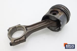 Gebruikte Drijfstang Renault Megane II (BM/CM) 1.9 dCi 115 Prijs € 90,75 Inclusief btw aangeboden door Brus Motors BV