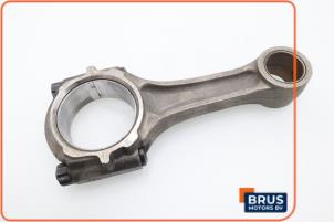 Gebruikte Drijfstang Toyota Hilux II 2.4 D 4x4 Prijs € 90,75 Inclusief btw aangeboden door Brus Motors BV