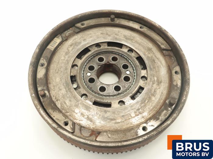 Gebruikte Vliegwiel dubbele massa Rover 75 2.0 CDTi 16V Prijs € 242,00 Inclusief btw aangeboden door Brus Motors BV