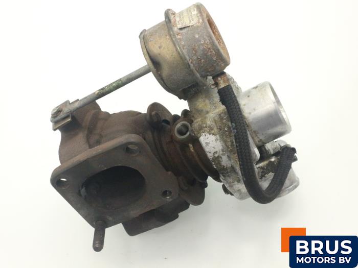 G-lader van een Alfa Romeo 156 (932) 1.9 JTD 1998