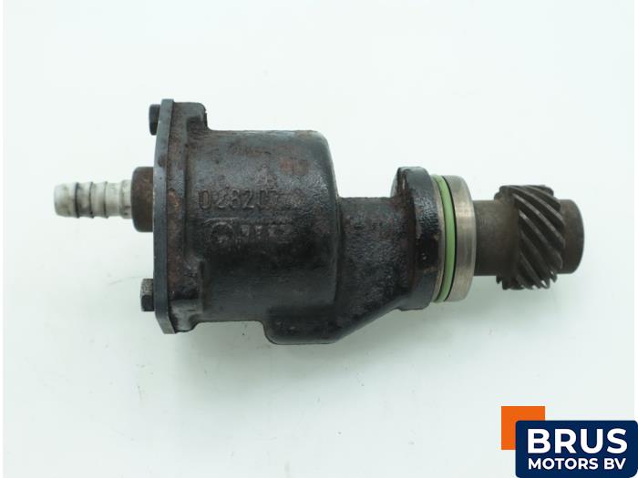 Gebruikte Vacuumpomp (Diesel) Volkswagen Caddy II (9K9A) 1.9 SDI Prijs € 90,75 Inclusief btw aangeboden door Brus Motors BV