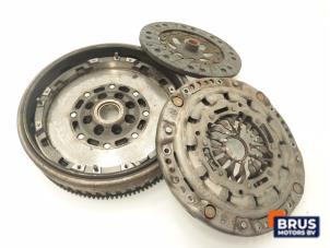 Gebruikte Dubbele massa vliegwiel Mercedes A (W168) 1.7 A-170 CDI 16V Prijs € 302,50 Inclusief btw aangeboden door Brus Motors BV