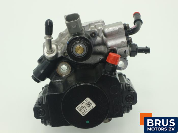 Gebruikte Brandstofpomp Mechanisch Mercedes GLK (204.7/9) 2.2 220 CDI 16V BlueEfficiency Prijs € 211,75 Inclusief btw aangeboden door Brus Motors BV