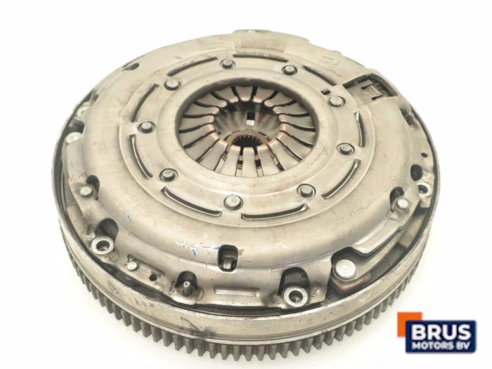 Dubbele massa vliegwiel van een Lancia Delta (844) 2.0 D Multijet 16V 165 2012