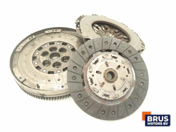 Dubbele massa vliegwiel van een Lancia Delta (844) 2.0 D Multijet 16V 165 2012