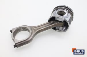 Gebruikte Drijfstang Ford Focus 2 1.6 TDCi 16V 110 Prijs € 90,75 Inclusief btw aangeboden door Brus Motors BV