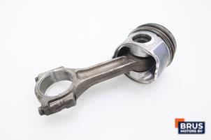 Gebruikte Drijfstang Opel Vivaro 1.9 DI Prijs € 90,75 Inclusief btw aangeboden door Brus Motors BV