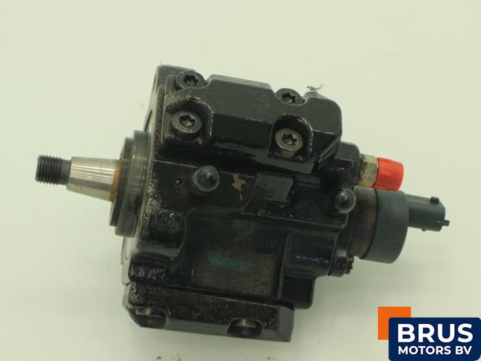 Gebruikte Brandstofpomp Mechanisch Fiat Stilo (192A/B) 1.9 JTD 115 Prijs € 181,50 Inclusief btw aangeboden door Brus Motors BV