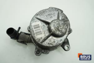 Gebruikte Vacuumpomp (Diesel) Renault Trafic New (FL) 2.0 dCi 16V 90 Prijs € 90,75 Inclusief btw aangeboden door Brus Motors BV