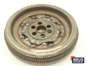 Gebruikte Dubbele massa vliegwiel Volkswagen Golf V (1K1) 2.0 TDI 16V Prijs € 242,00 Inclusief btw aangeboden door Brus Motors BV