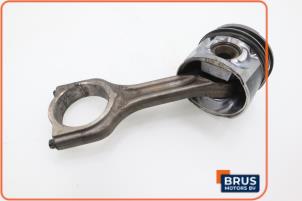 Gebruikte Drijfstang Volvo V50 (MW) 1.6 D 16V Prijs € 90,75 Inclusief btw aangeboden door Brus Motors BV