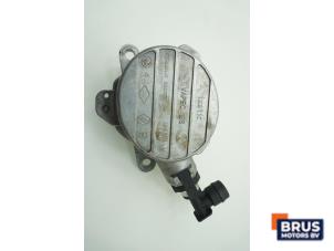 Gebruikte Vacuumpomp (Diesel) Renault Espace (JK) 2.2 dCi 16V Prijs € 90,75 Inclusief btw aangeboden door Brus Motors BV