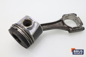 Gebruikte Drijfstang Volkswagen Polo IV (9N1/2/3) 1.4 TDI 80 Prijs € 90,75 Inclusief btw aangeboden door Brus Motors BV