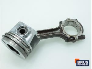 Gebruikte Drijfstang Nissan Navara (D40) 2.5 dCi 16V 4x4 Prijs € 121,00 Inclusief btw aangeboden door Brus Motors BV