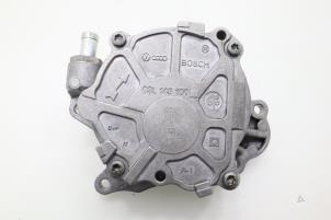 Gebruikte Vacuumpomp (Diesel) Audi A4 (B8) 2.0 TDI 16V Prijs € 90,75 Inclusief btw aangeboden door Brus Motors BV