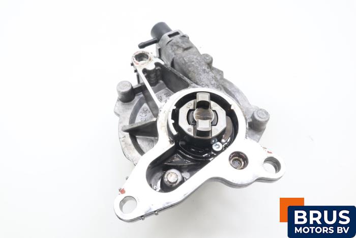 Gebruikte Vacuumpomp (Diesel) Opel Vivaro 2.0 CDTI Prijs € 90,75 Inclusief btw aangeboden door Brus Motors BV