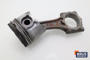 Gebruikte Drijfstang Opel Astra H GTC (L08) 1.7 CDTi 16V Prijs € 90,75 Inclusief btw aangeboden door Brus Motors BV