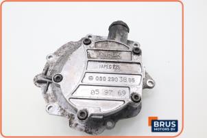 Gebruikte Vacuumpomp (Diesel) Mercedes Vito (638.0) 2.3 110D Prijs € 90,75 Inclusief btw aangeboden door Brus Motors BV