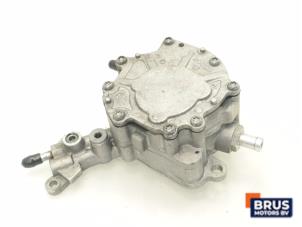 Gebruikte Brandstofpomp Mechanisch Volkswagen Caddy Combi III (2KB,2KJ) 1.9 TDI Prijs € 60,50 Inclusief btw aangeboden door Brus Motors BV