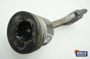 Gebruikte Drijfstang Volkswagen Polo IV (9N1/2/3) 1.4 TDI 70 Prijs € 90,75 Inclusief btw aangeboden door Brus Motors BV