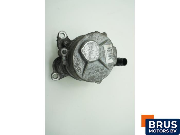 Gebruikte Vacuumpomp (Diesel) Nissan Primastar 2.0 dCi 120 Prijs € 90,75 Inclusief btw aangeboden door Brus Motors BV