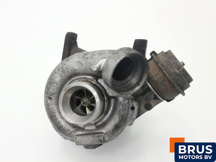Gebruikte Turbo Mercedes E (W210) 2.2 E-200 CDI 16V Prijs € 302,50 Inclusief btw aangeboden door Brus Motors BV