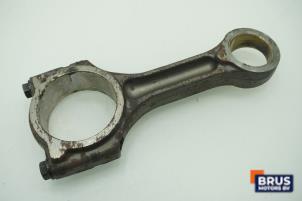 Gebruikte Drijfstang Renault Trafic (1FL/2FL/3FL/4FL) 1.6 dCi 120 Twin Turbo Prijs € 90,75 Inclusief btw aangeboden door Brus Motors BV