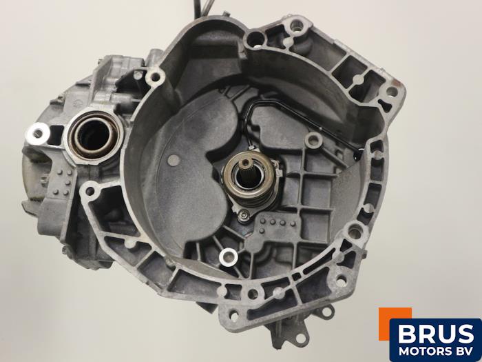 Gebruikte Versnellingsbak Opel Corsa D 1.3 CDTi 16V Ecotec Prijs € 302,50 Inclusief btw aangeboden door Brus Motors BV