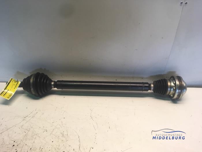 Gebruikte Aandrijfas rechts-voor Volkswagen Touran (1T1/T2) 2.0 TDI DPF Cross Touran Prijs € 14,00 Margeregeling aangeboden door Autodemontagebedrijf Middelburg B.V
