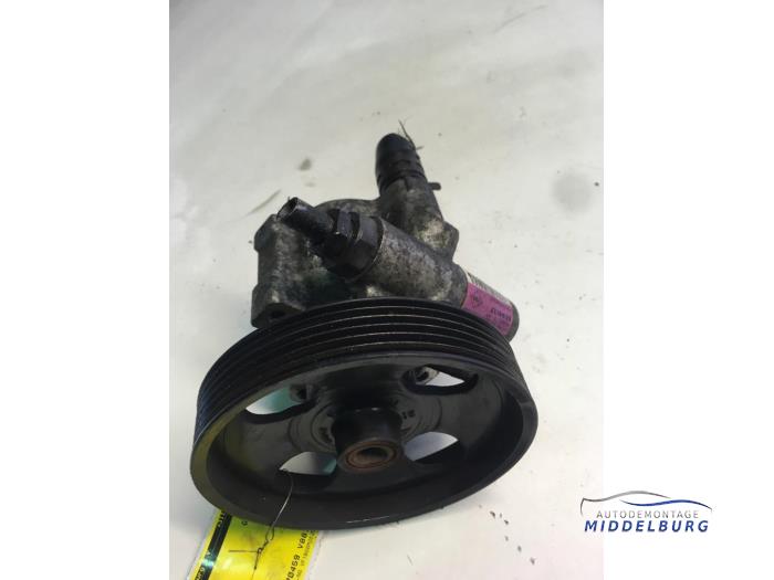 Gebruikte Pomp Servo Renault Laguna II (BG) 1.8 16V Prijs € 14,00 Margeregeling aangeboden door Autodemontagebedrijf Middelburg B.V