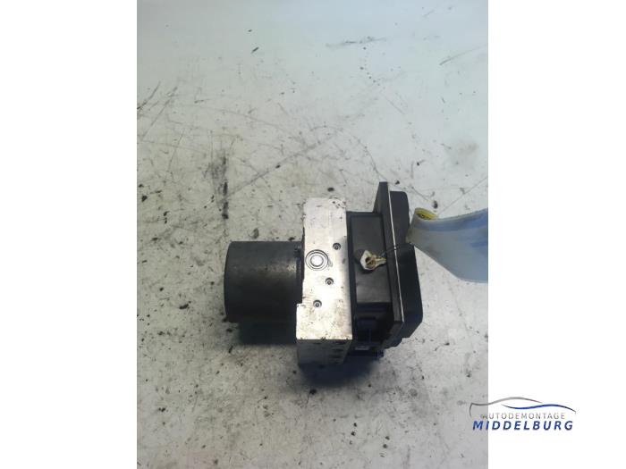 Gebruikte ABS Pomp Mercedes E (C207) E-350 CDI V6 24V Prijs € 73,00 Margeregeling aangeboden door Autodemontagebedrijf Middelburg B.V