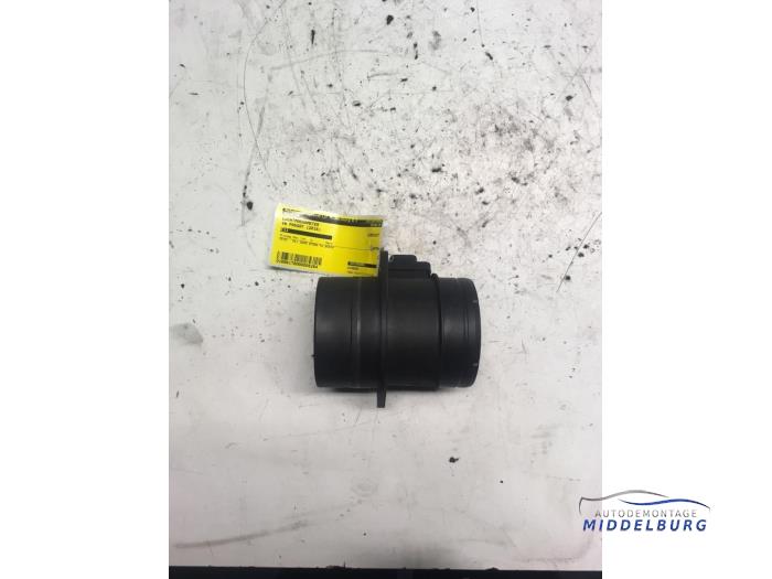 Gebruikte Luchtmassameter Volkswagen Passat (3G2) 2.0 TDI 16V 190 4Motion Prijs € 6,50 Margeregeling aangeboden door Autodemontagebedrijf Middelburg B.V