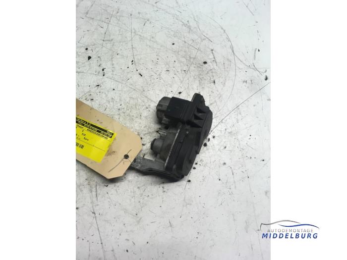 Gebruikte Smoorklep uitlaatgas Volkswagen Passat (3G2) 2.0 TDI 16V 190 4Motion Prijs € 39,00 Margeregeling aangeboden door Autodemontagebedrijf Middelburg B.V