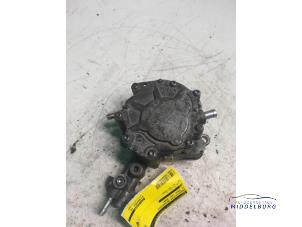 Gebruikte Brandstofpomp Mechanisch Volkswagen Caddy III (2KA,2KH,2CA,2CH) 1.9 TDI Prijs € 49,00 Margeregeling aangeboden door Autodemontagebedrijf Middelburg B.V