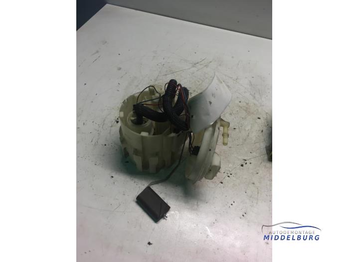 Gebruikte Tank element Pomp Opel Meriva (A) 1.7 DTI 16V Prijs € 28,00 Margeregeling aangeboden door Autodemontagebedrijf Middelburg B.V