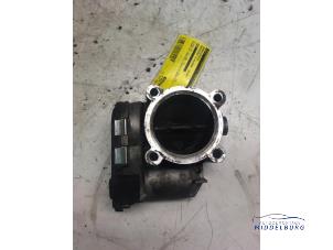 Gebruikte Gasklephuis Mercedes E (C207) E-350 CDI V6 24V Prijs € 39,00 Margeregeling aangeboden door Autodemontagebedrijf Middelburg B.V