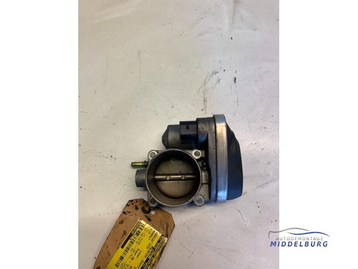 Gebruikte Gasklephuis Renault Megane II (BM/CM) 1.6 16V Autom. Prijs € 8,50 Margeregeling aangeboden door Autodemontagebedrijf Middelburg B.V